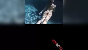 Heidi Grey swimming pool дразнит snapchat premium порно реальный секс