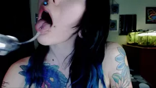 skulliee transparence oral fixation mouth fetish swallowing / drooling порно бесплатное girls manyvids