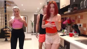 aly_alyce Chaturbate sexcams-24.com camgirls