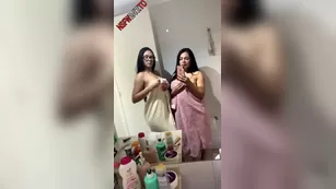 Sofia Silva дразнит with мой sexy friend чат для бесплатное порно реальный секс