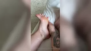 chelsealou Foot fetish anyone Адалт вэбкамс чат для бесплатное порно