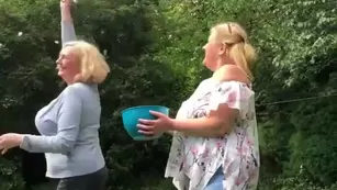 cathandannabel 2 Busty Birds Feeding our feathered fri Адалт вэбкамс чат для бесплатное порно