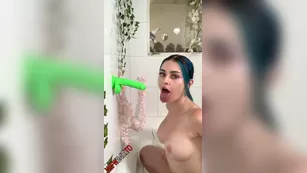 Jewelz Blu sucking a neon green dildo in the tub chat for free porn live sex