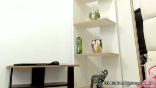 SexyZoe_69 Showing Off her Phat Ass on Cam