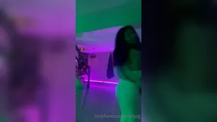 cindyzg 19 02 2021 hehe who thinks i should get a pole so i can do more pole dances tip me so i can get Адалт вэбкамс чат для бесплатное порно