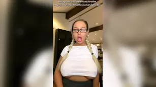 Amanda Breden - tit шоу