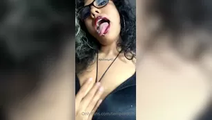 temptedtiffi Come take it off для me Адалт вэбкамс чат для бесплатное порно