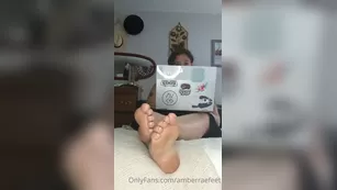 amberraefeet мой roommate walked in and caught me Адалт вэбкамс чат для бесплатное порно реальный секс