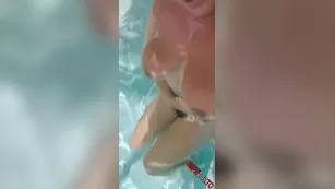 Annabelle Rogers swimming pool голая дразнит бесплатное girls snapchat premium порно реальный секс