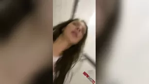 Alina Henessy shower дразнит & anal fingering snapchat premium 2020/04/01 порно реальный секс