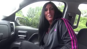 Katie71 Milf has Первый Experience with a Tranny порно реальный секс