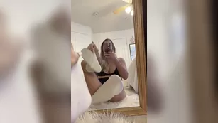 ashleefeet1 Thigh high sock removal Адалт вэбкамс чат для бесплатное порно