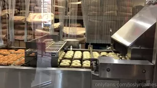 joslynjames-10-03-2019-5326838-i_love_donuts Адалт вэбкамс чат для бесплатное порно реальный секс