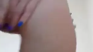 Развратная PrinccesDiana массирует пышные дойки