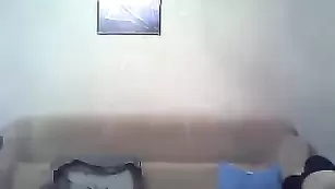 Смазливая нимфа _Stasie_ танцует стриптиз
