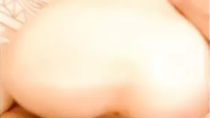 Бабенка сосет хуй и жестко трахается 2koshki