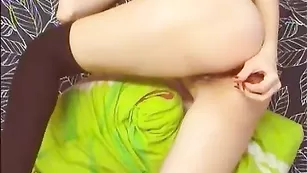 Рыженькая детка TanitaX трахнула задницу