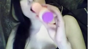 Распутная крошка gatita облизывает самотык