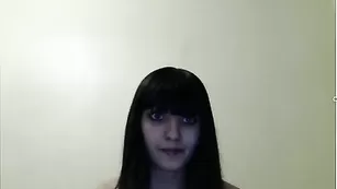 Блаженная сучка vipangelok трахает себя пальчиками