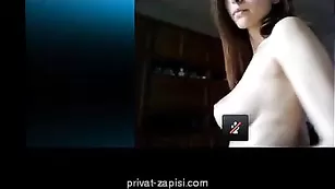 Украинская давалка Маша Пинчук массирует грудь