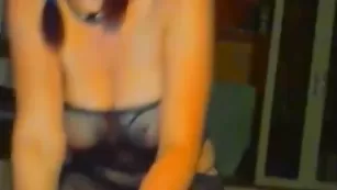 Знойная самка LightErotic мнет большие сиси