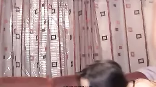 Сексуальные телки трахаются секс игрушками