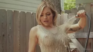 sebbyraw Getting all wet never looked so хорошо Адалт вэбкамс чат для бесплатное порно