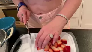 nova starr stepmom teaches son about healthy snacking x Адалт вэбкамс чат для бесплатное порно