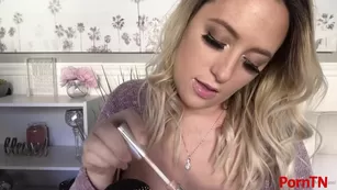 MissCassi ASMR Tits Brush - Чат Для Бесплатное