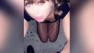 rileyreidx3 help i ve been kidnpapped please help (i m a naughty девушка who does whatever i can to satis Адалт вэбкамс чат для бесплатное порно реальный секс