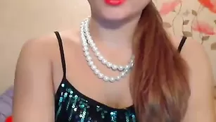 Приятная бестия _tasie_ танцует в бесплатном