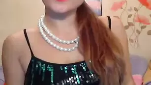 Приятная бестия _tasie_ танцует в бесплатном