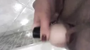 Русская шмара таня дрочит пизду секс игрушкой