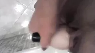 Русская шмара таня дрочит пизду секс игрушкой