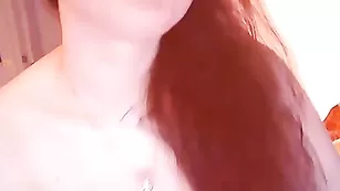 Пылкая самка lady77777 развлекается с секс игрушкой