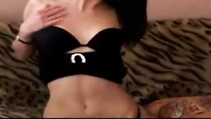 Русская бестия Kapriska облизывает пальчики