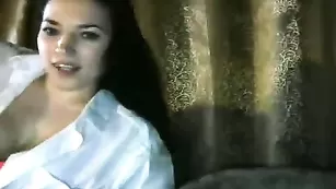 Озорная модель Gatito4ka демонстрирует пышные сиськи