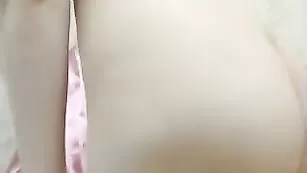 Шикарная самка обнажает свои прелести saamantttaa