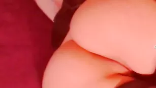 Роскошная мадам cashewforu сует палец в попу