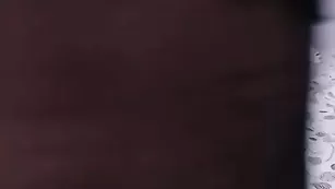 Опытная шлюшка мастурбирует пизденку Olga