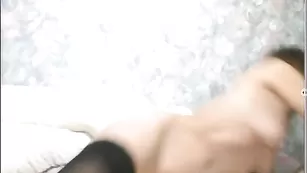 Замечательная самка djanet мастурбирует писечку