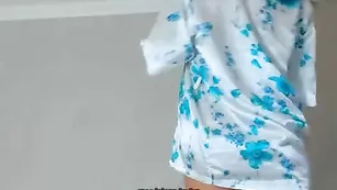 Уникальная sekazZZznaia танцует приватный танец