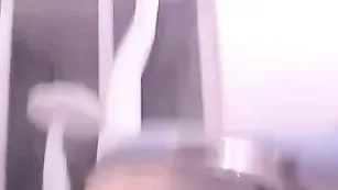 Блаженная самка 000MaryXXX трахает вагину