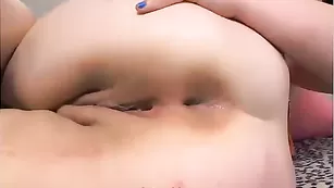 Черноволосая детка xxcumformexx трахнула очко