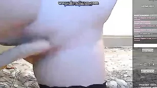 Озорная цыпочка savage_sexy обильно сквиртит