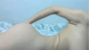 Молдавская курва anut1k мастурбирует пизденку