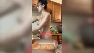 sofia silk fully голая cooking snapchat premium порно реальный секс