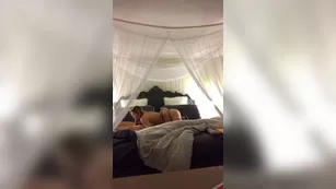 Emanuelly Raquel Masturbating in the restaurant’s toilet порно реальный секс