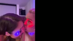 clca69_2019 10 17 Hot_night_with_Shyla_Syn_and_I Адалт вэбкамс чат для бесплатное порно