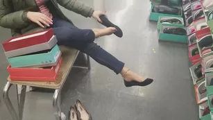 funandgames18 public shoe play Адалт вэбкамс порно бесплатное girls